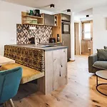 Lägenhet Wood By Trendlbrugger *