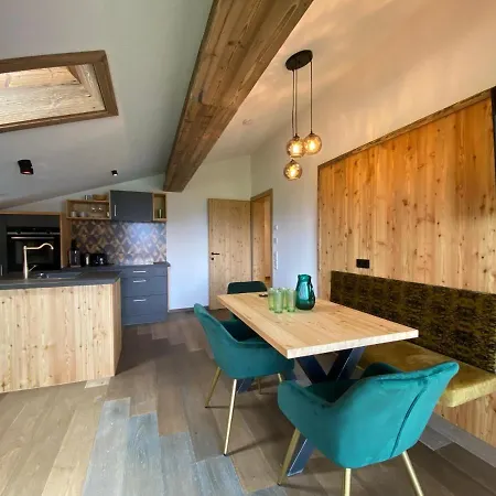 Wood By Trendlbrugger * Going am Wilden Kaiser