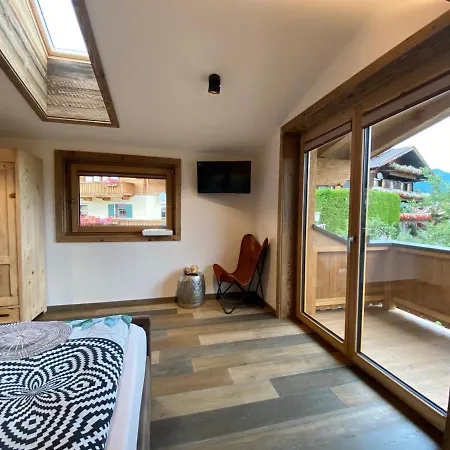 Wood By Trendlbrugger Appartement