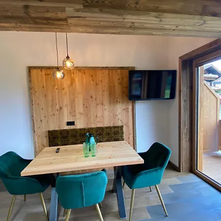 Wood By Trendlbrugger Going am Wilden Kaiser